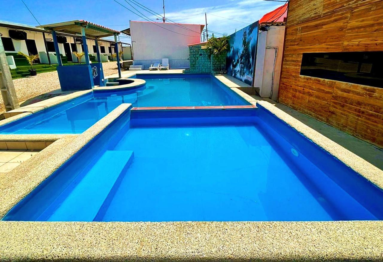 Hostal Tropicoco Hotel Playas Exterior foto